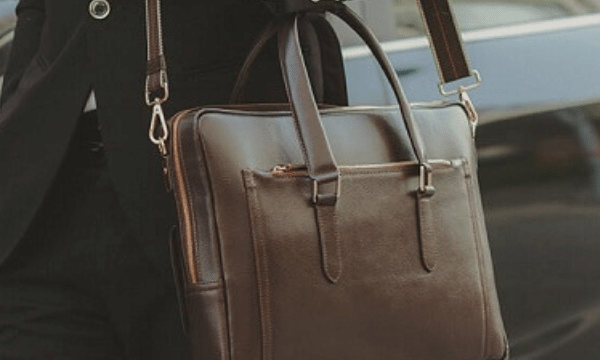 Cách bảo quản cặp da nam ĐÚNG CÁCH dễ dàng tại nhà